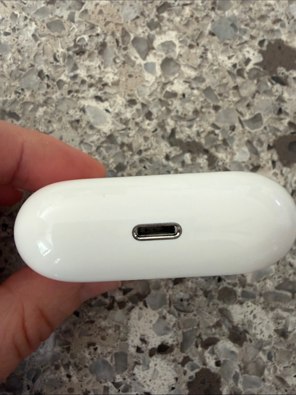 Apple AirPod Pros Gen 1 - Picture 5 of 12